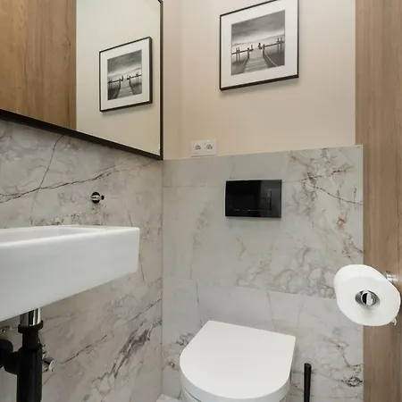 Apartmán Stunning Family Ursynow With Parking & Balcony By Renters *