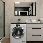 Stunning Family Ursynow With Parking & Balcony By Renters Lejlighed Warszawa