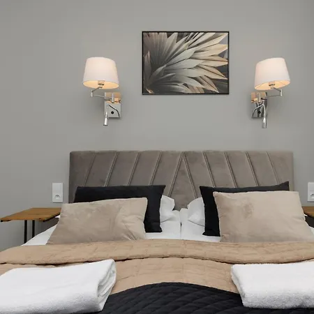 Stunning Family Ursynow With Parking & Balcony By Renters Lägenhet