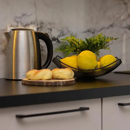 Stunning Family Ursynów With Parking&balcony By Renters Apartamento